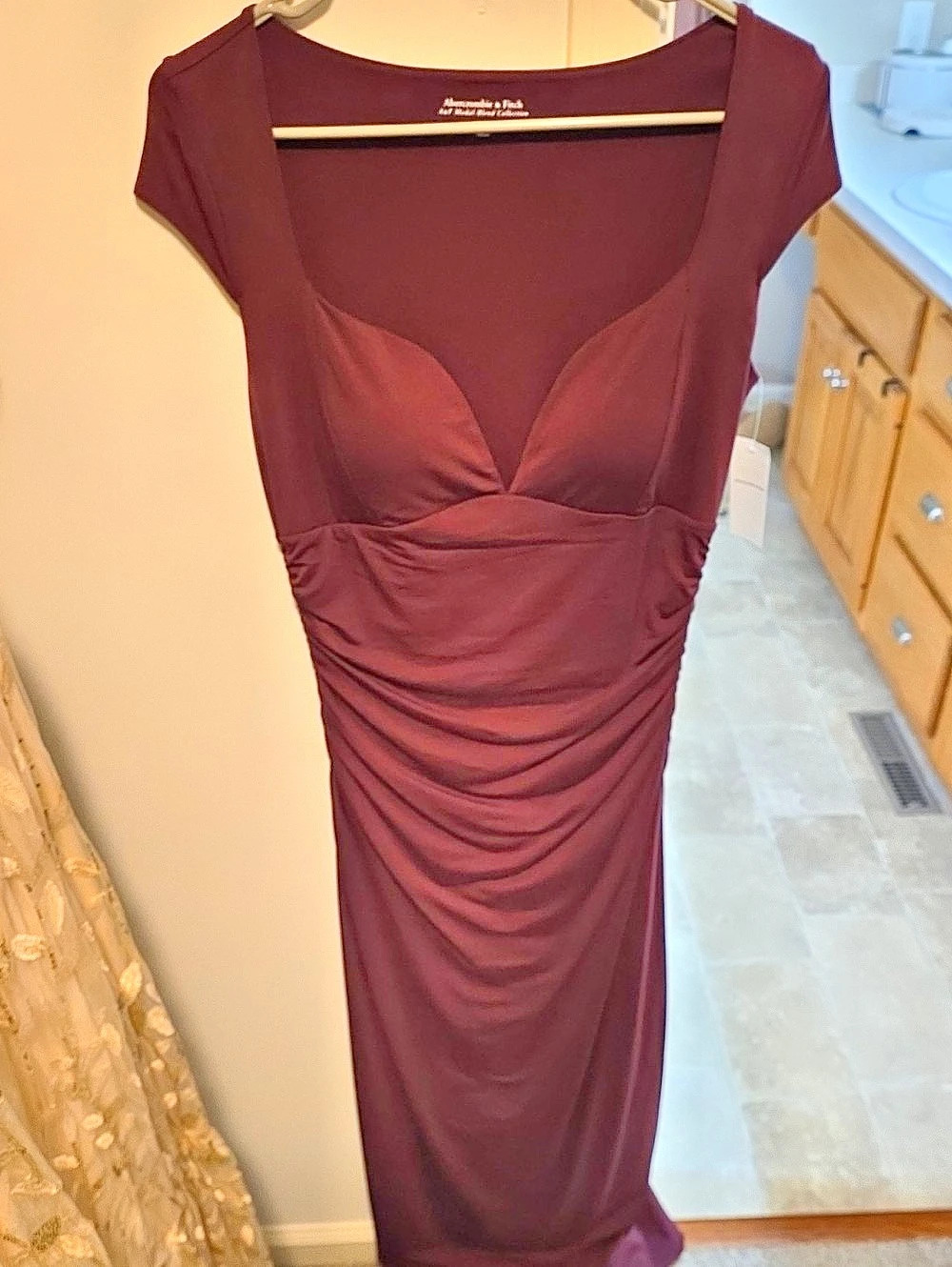 Abercrombie Ruched Midi/long Dress in Burgundy Size Medium NWT